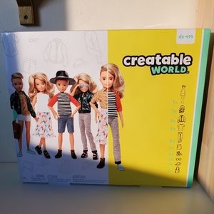 Creatable World Doll DC-414